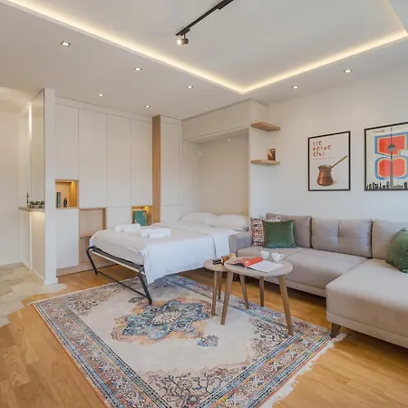 Apartment Design With A View In The Center